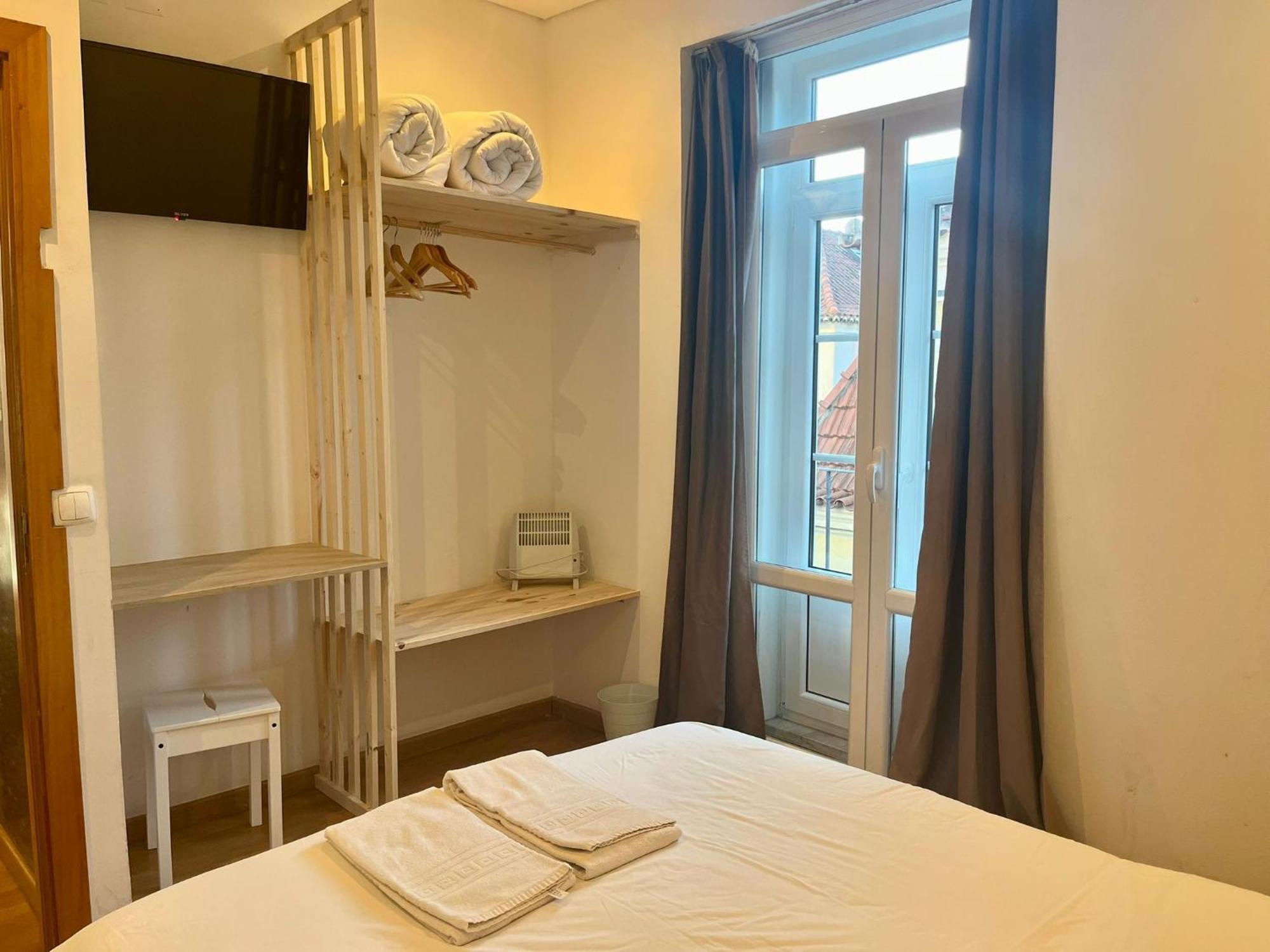 Bairro Alto Hostel Lisbon Exterior photo